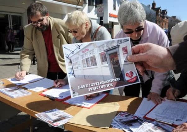 More join the fight to preserve post office, including Bognor Regis and Littlehampton MP Nick Gibb        L17181H13