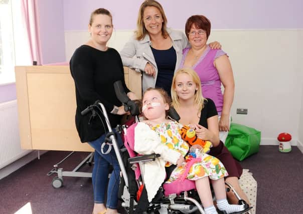 Mum Vicki Thorne, Sarah Beeny, Andrea Thorne and Katie Brewster     L36218H13
