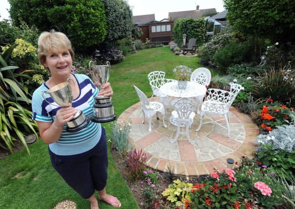 Barbara Croft in her winning back garden     L36513H13