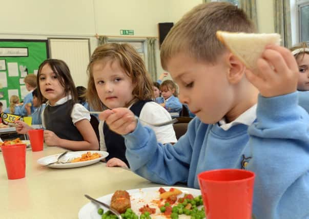 W46731H13  Dinner time at the Hawthorns First School