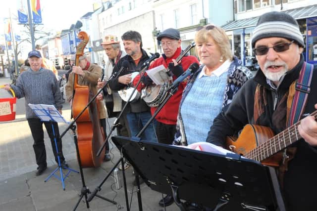 C131550-3 Bog Nov21 Typhoon  phot kate

The Skiffle band of the Bognor branch of the RAFA playing in Bognor precinct to raise money for the Philipine typhoon victims.Picture by Kate Shemilt.C131550-3
