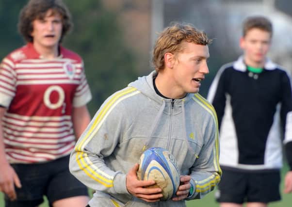 JPCT 121212 England rugby player Billy Twelvetrees doing a session withThe Weald School pupils.