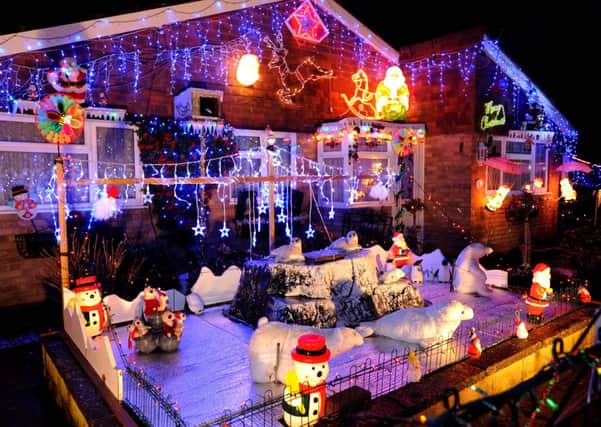 Christmas lights in Meadow Lane, Lindfield. Photograph, Steve Robards