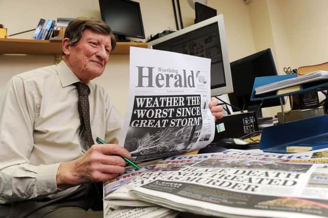 W01503H13  Brian Stephens leaving the Herald