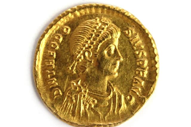 Bellmans - Lot 1560 - Roman Empire, Theodosius I (AD 379-395), gold Solidus, Constantinople mint, Officina