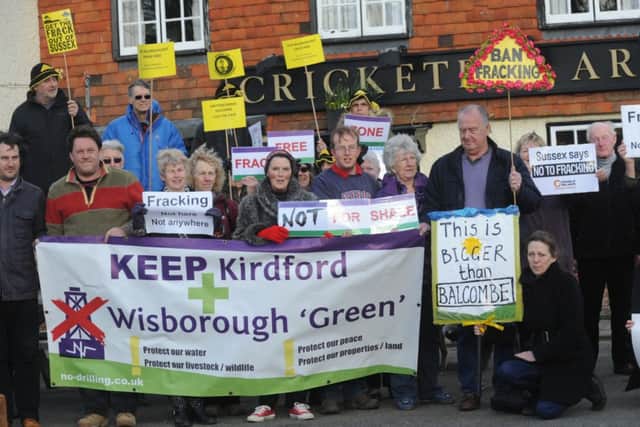Anti-fracking campaigners demonstrating at Wisborough Green.


Picture by Louise Adams C140199-1 Mid Wisborough Green Fracking