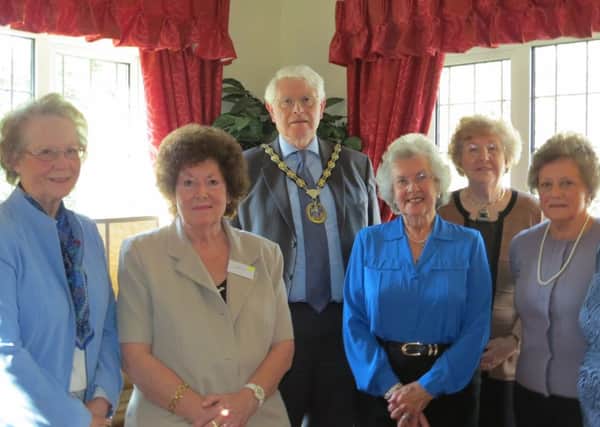 Philip Circus with the committee of Fryern Ladies Probus SUS-141003-165800001