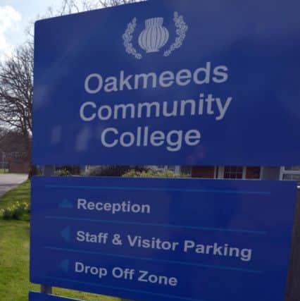 Oakmeeds Community College, Burgess Hill SUS-140325-094312001