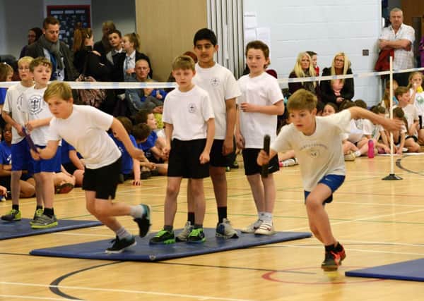 Pupils sprint for the finishing line L13551H14