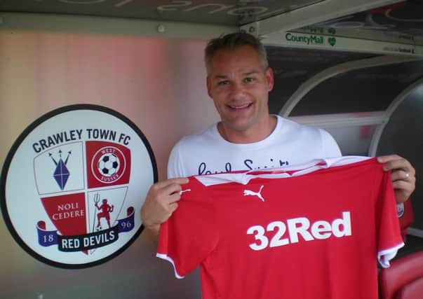 Brian Jensen has signed for Crawley Town
