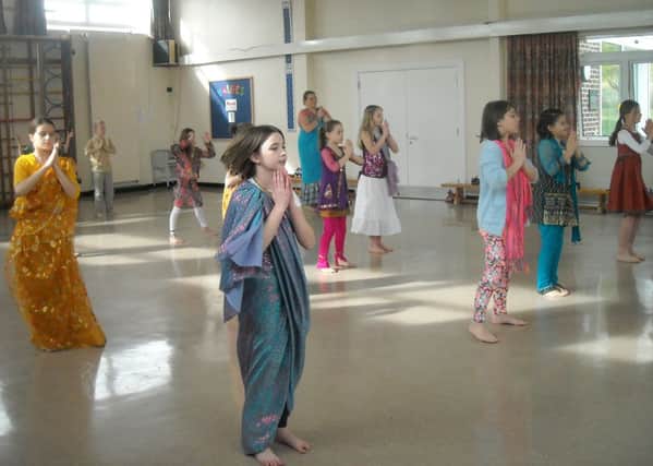 India Day at Billingshurst Primary School SUS-140906-162028001