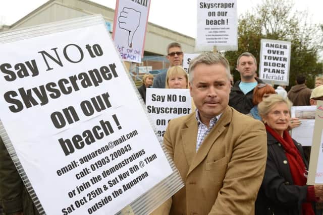 Tim Loughton MP backed the residents demonstrationD14431114a