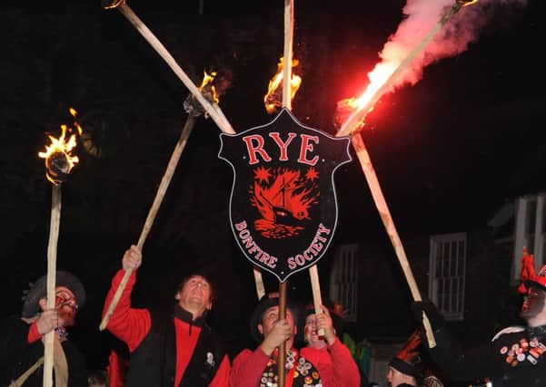 Rye Bonfire 2013
09.11.13.
Pictures by: TONY COOMBES PHOTOGRAPHY ENGSUS00120131011142203