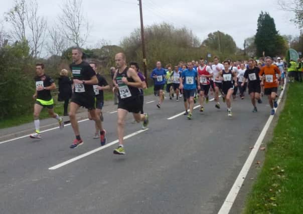 Runners set off in the 10th anniversary Beckley 10K (SUS-140211-155903002)