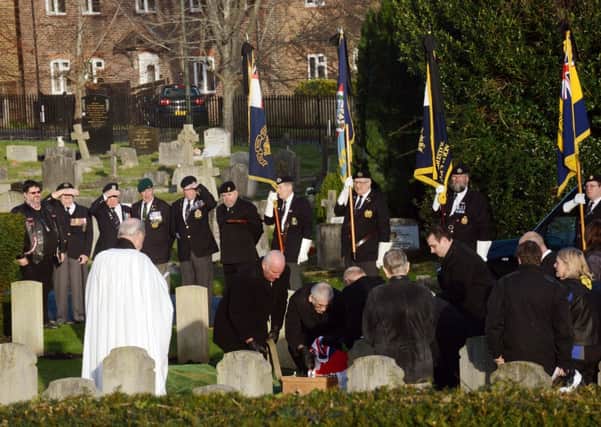 W02510H15  Fred Misselbrook was laid to rest in Durrington Cemetery