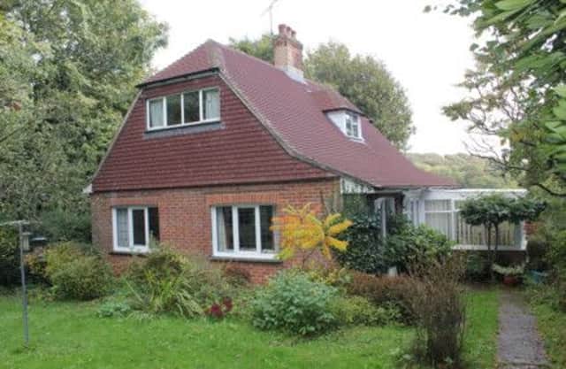 Cottage for sale in Sedlescombe SUS-150119-083722001