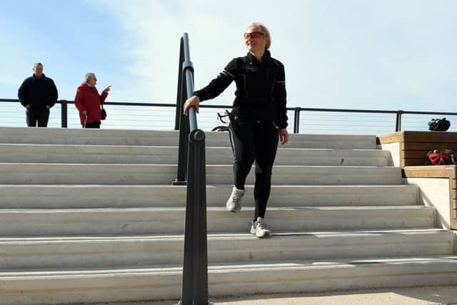 Helen Winter strutting down the new steps lp1500263