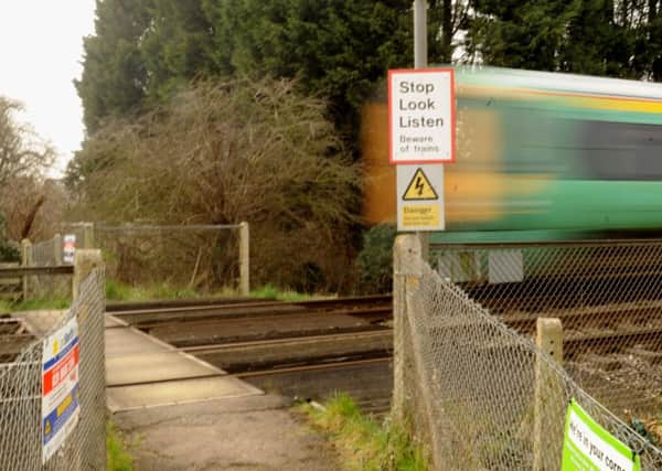 The rail crossing by Langnury Lane, East Preston. LA1500015-2 SUS-150317-185052008