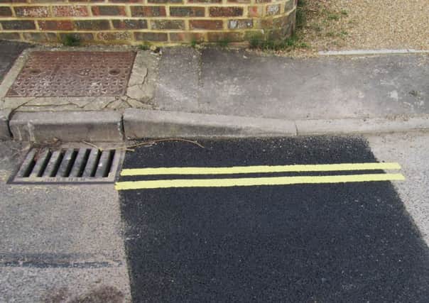 Horsham's shortest double yellow line?