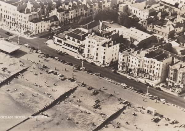 A 1950s postcard produced for the Ocean Hotel. To the west of the hotel is the Parade Wine Lodge, the two-storey section of which was formerly the Thomas Banting Memorial Home
