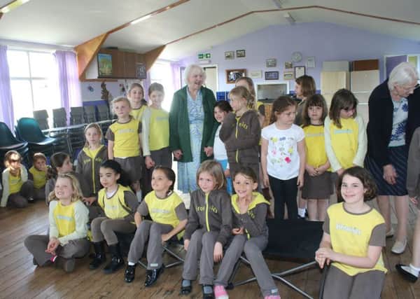 Red Oaks Care Home residents support Henfield Brownies SUS-150206-153655001