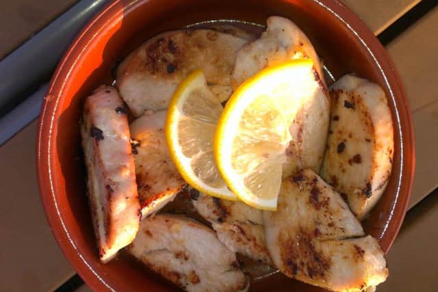 Delicious: Chicken with lemon and garlic tapas
