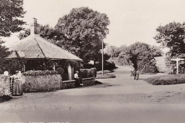 Offington Corner and the northern lodge in the Edwardian age. Warren Road is to the left, the Arundel road is straight ahead, and the road to Findon is on the right