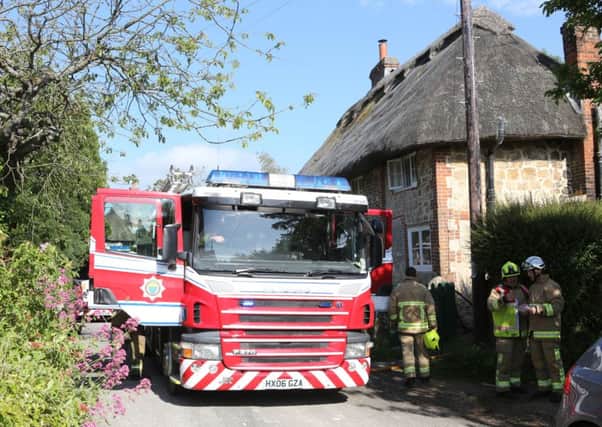 Fire at Hog Lane, Amberley SUS-150619-115443001