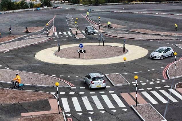 An example of a cyclist-friendly roundabout design SUS-150928-120143001