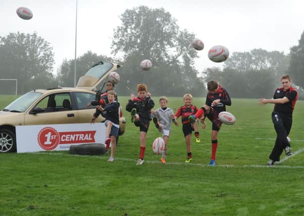 Haywards Heath Rugby Trick shots (Pic by Jon Rigby) SUS-150510-085349008