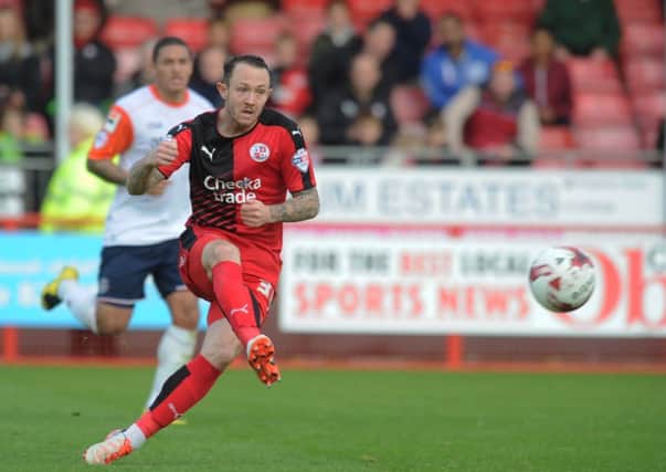 Crawley Town V Luton Town (Pic by Jon Rigby) SUS-151017-180830008