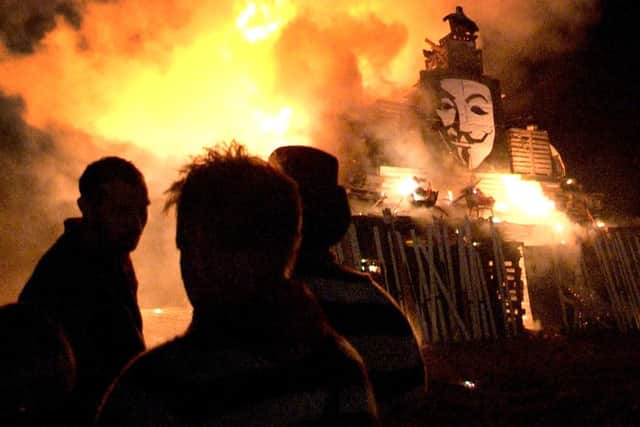 Hastings Bonfire 2015. Photo taken from the video. SUS-151018-140437001