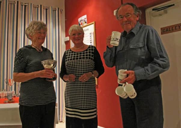 Liz and Jean Sagues receive their prizes / Picture by Sue Nash