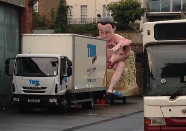 A tableau of David Cameron with a pig's head has been spotted in Lewes. Photo courtesy of @MattyJam92. SUS-150511-103333001