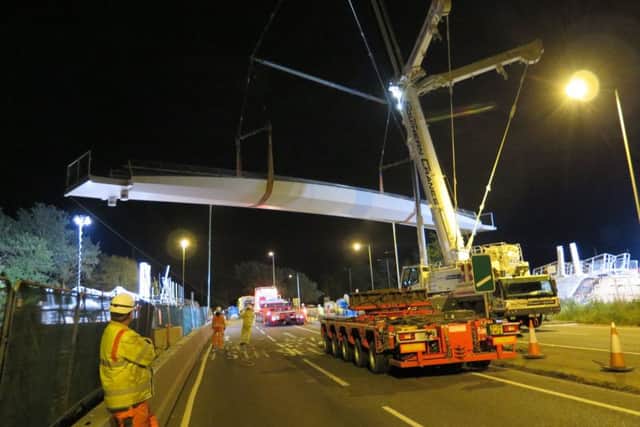The bridge was installed using an overnight closure of the A27 SUS-151011-151948001