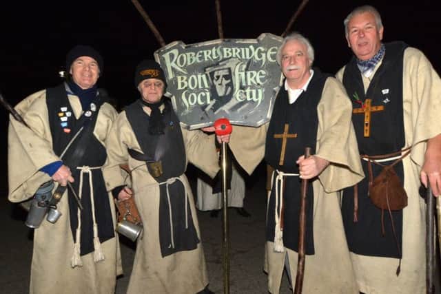 Robertsbridge Bonfire Society. Torchlight procession, bonfire and fireworks. November 21st 2015. SUS-151123-064447001