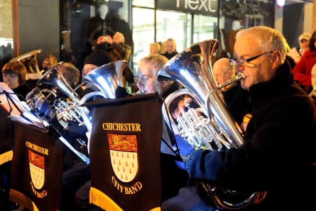 Chichester City Band playing carols ks1500596-8