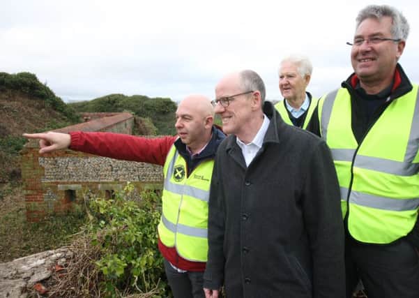 Nick Gibb MP with Andy Orpin, Tony Bence and Mike La Foret DM15228243a