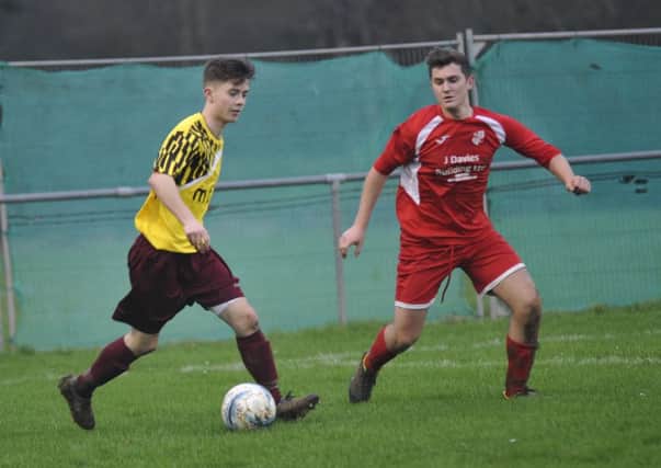 Kyle Holden on the ball for Little Common against Seaford Town. Picture by Simon Newstead (SUS-151220-124122002)