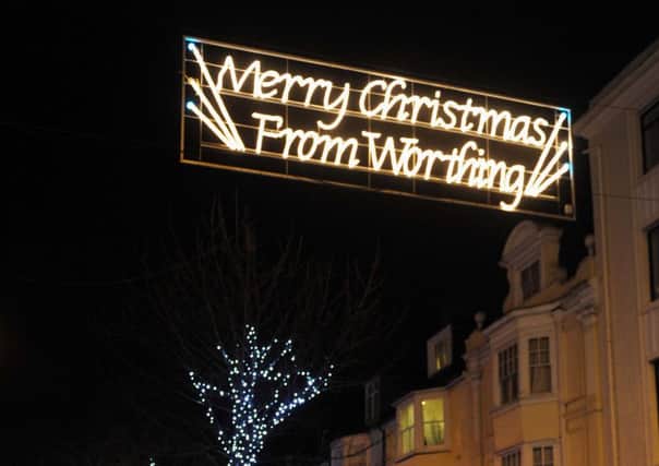 W50606H12 WH WORTHING CRISTMAS LIGHTS PIC S.G. 07.12.2012

Worthing Christmas Lights Warwick Street ENGSUS00120120712115537