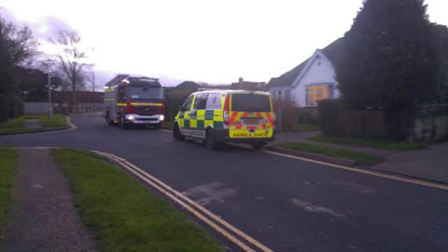 Firefighters called to reports of a house fire in Polegate SUS-161201-163517001