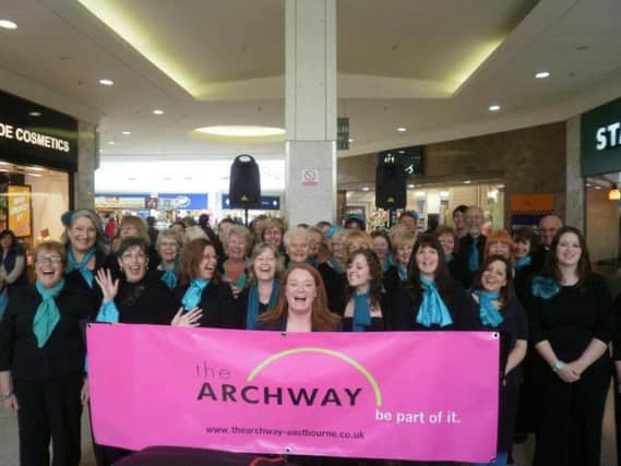Archway choirs sing for Chestnut Tree children's hospice SUS-160125-122626001