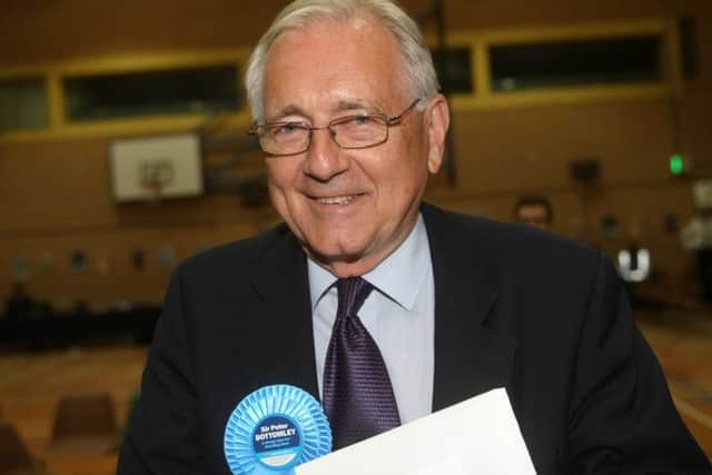Election count. Sir Peter Bottomley - West Worthing. Photo by Derek Martin SUS-150805-130839008