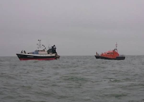 The lifeboat from Selsey positioning itself alongside the Eridan
