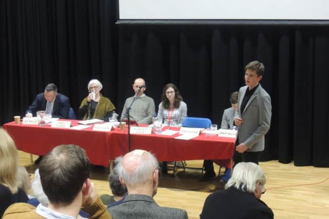 Debate on Trident organised by Horsham Labour Party at the College of Richard Collyer (JJP/Johnston Press). SUS-160502-092530001
