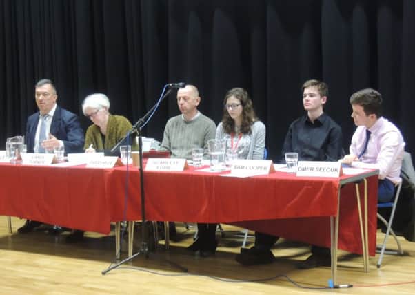 Debate on Trident organised by Horsham Labour Party at the College of Richard Collyer (JJP/Johnston Press). SUS-160502-092517001