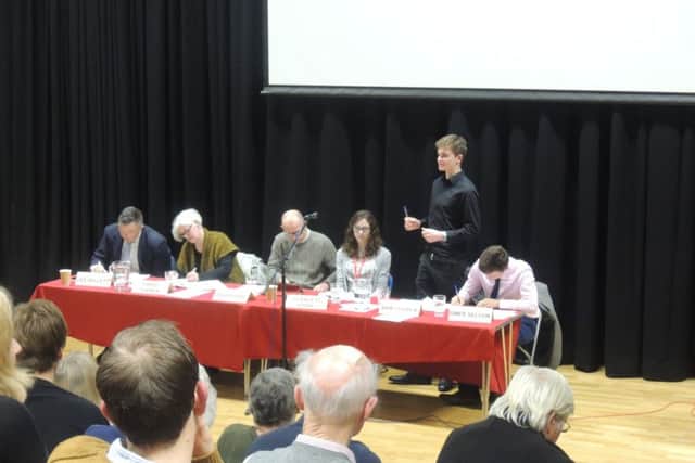 Debate on Trident organised by Horsham Labour Party at the College of Richard Collyer (JJP/Johnston Press). SUS-160502-092553001
