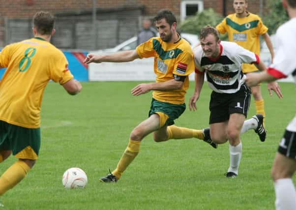 DM159723a.jpg Football - Horsham v Deal. Photo by Derek Martin SUS-150831-210507008