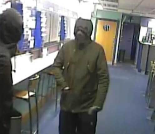 CCTV of Hailsham armed robbery SUS-160217-125138001