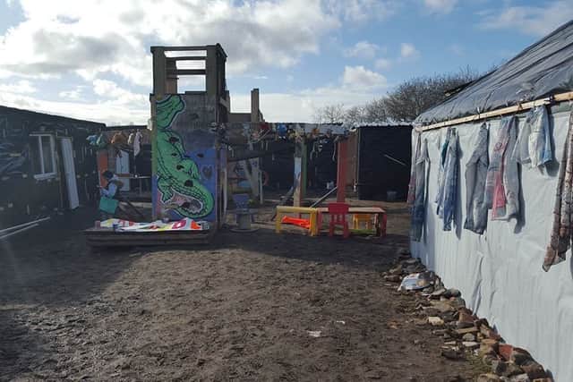 A school made by the residents of the Calais camp SUS-160223-112140001